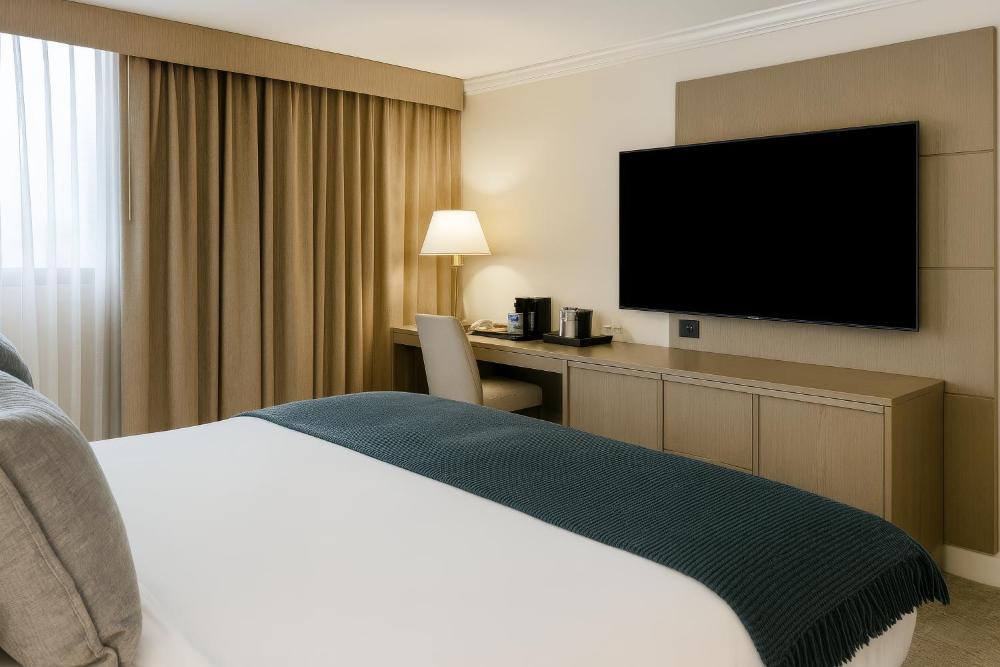 Leisure King Room - Non-Smoking interior