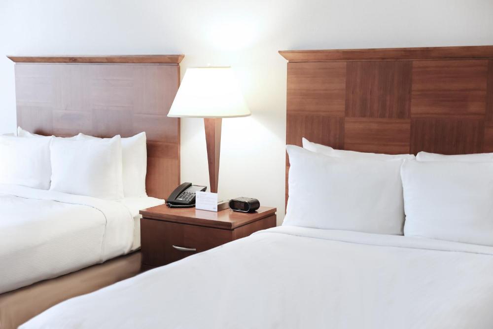 Double Room with Two Double Beds - Non-Smoking interior